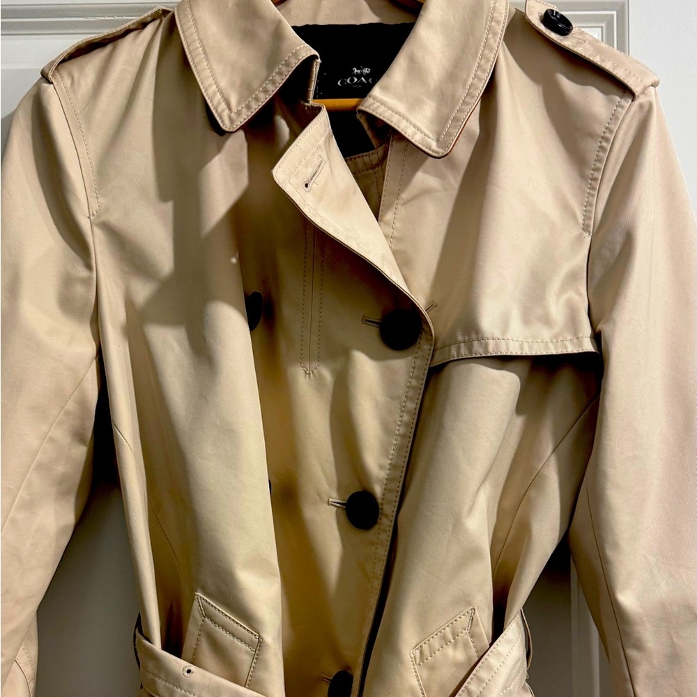 Coach NWT Tan Short Trench Coat Jacket, Size L